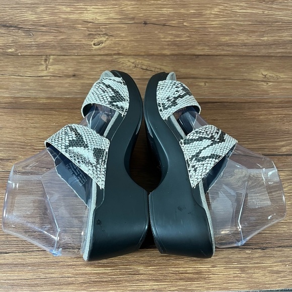 Dansko Sophie Snakeskin Leather Sandals Clogs Women’s Size 8 (38) Shoes - Picture 3 of 10